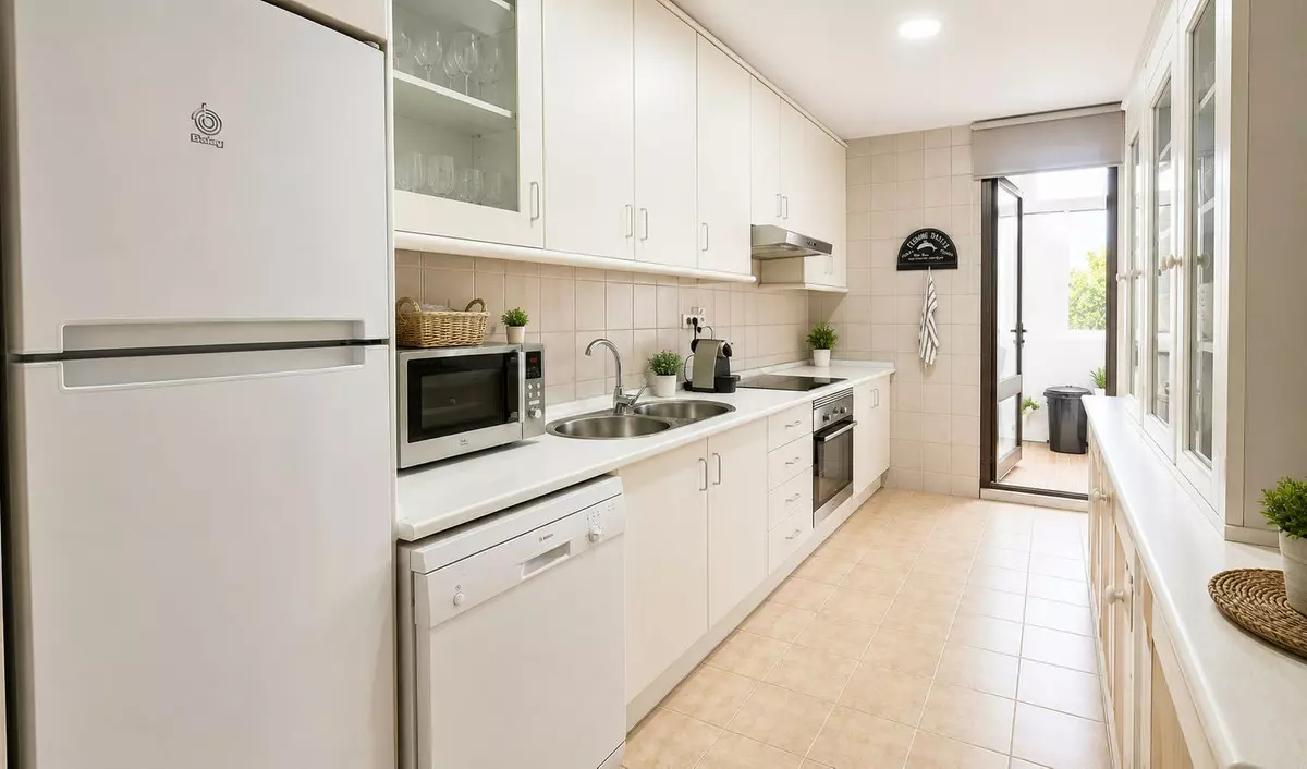 3-bedroom Apartment In Estepona, Spain (225 M²)
