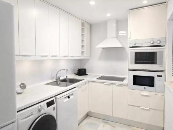 1-bedroom Apartment In Marbella, Spain (85 M²)