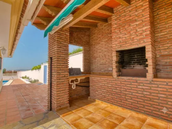 4-bedroom Villa In Periana, Spain (157 M²)
