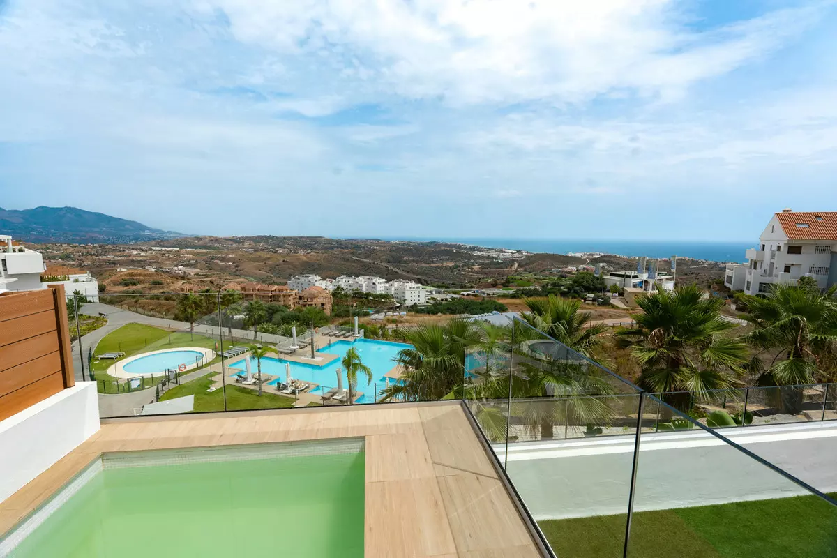 3-bedroom Apartment In Mijas, Spain (247 M²)