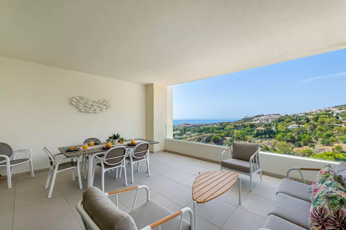 2-bedroom Apartment In Benalmádena, Spain (80 M²)