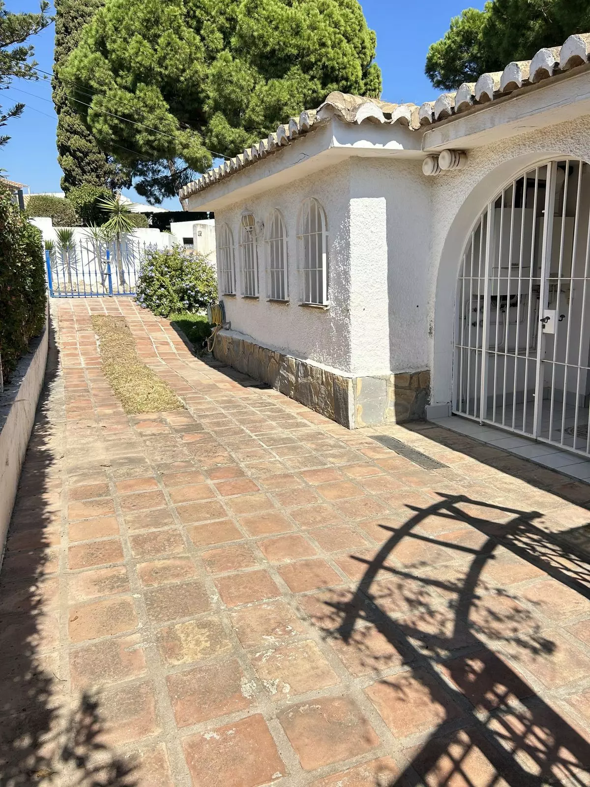ShowFeedImage-670b98 3-bedroom Villa In Fuengirola, Spain (184 M²)