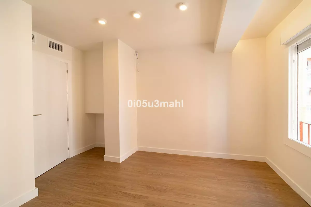 2-bedroom Apartment In Málaga, Spain (79 M²)