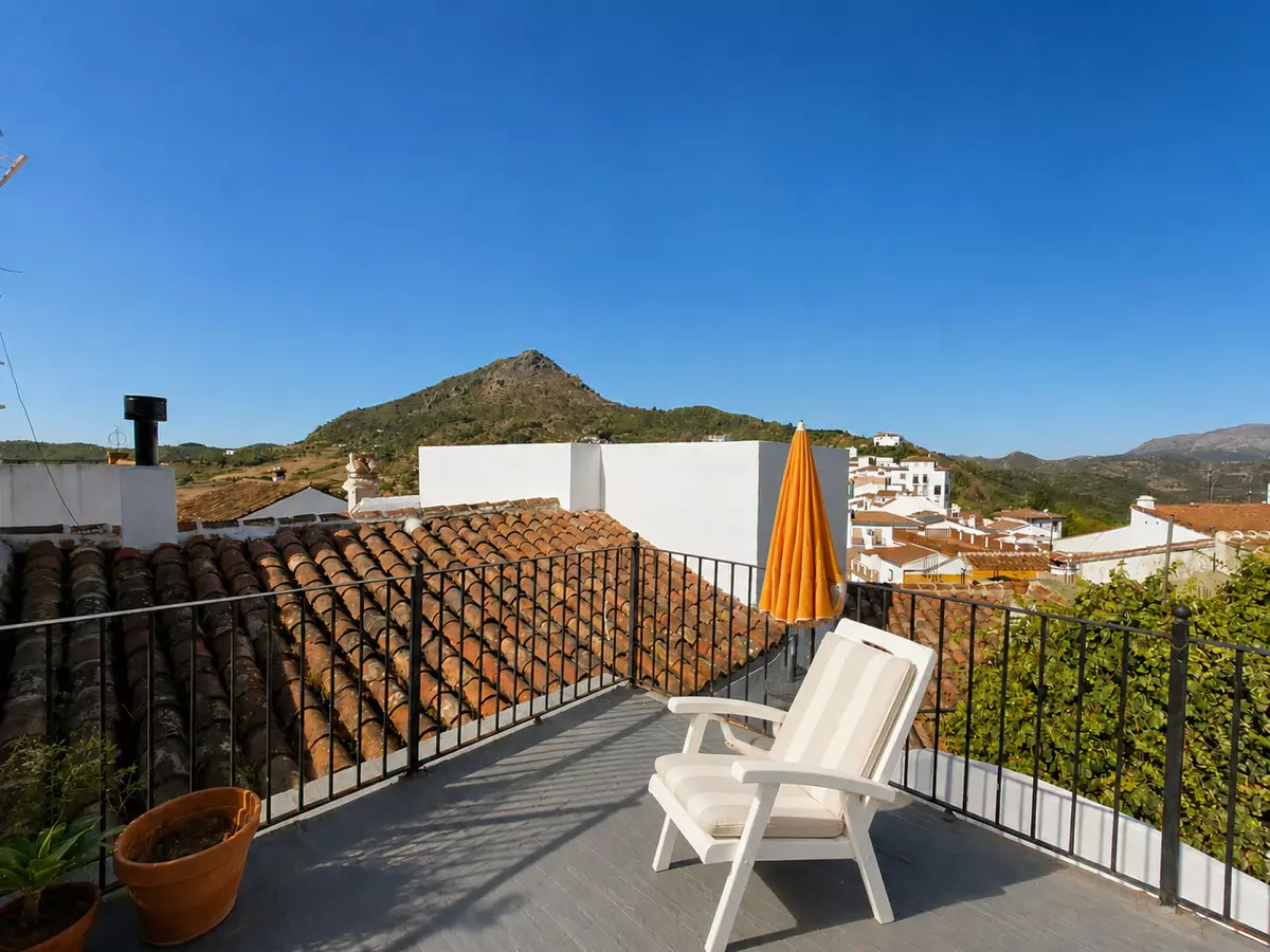 2-bedroom Town House In Gaucín, Spain (105 M²)