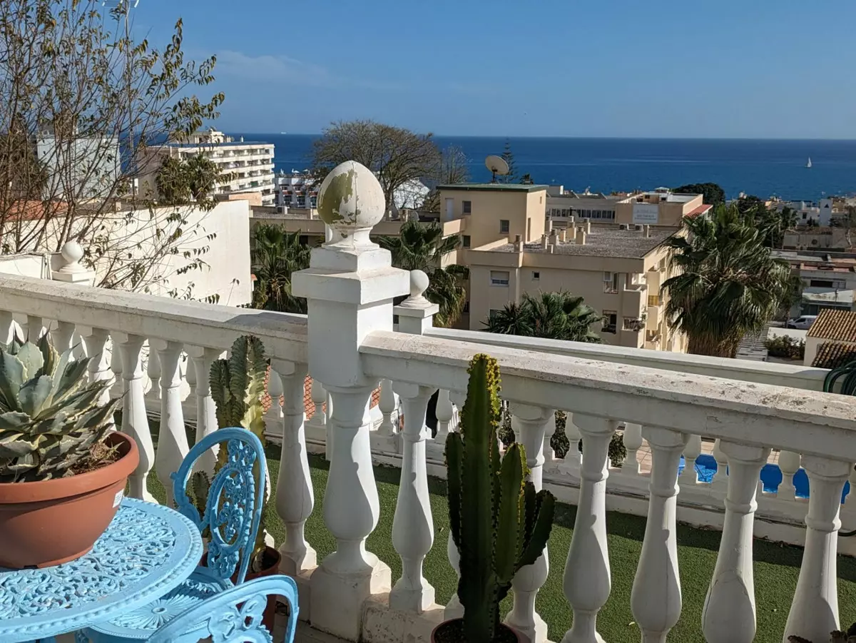 3-bedroom Apartment In Torremolinos, Spain (170 M²)