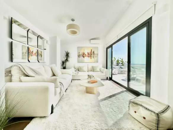 3-bedroom Apartment In Marbella, Spain (163 M²)