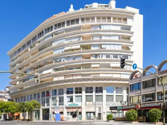 3-bedroom Apartment In Marbella, Spain (100 M²)