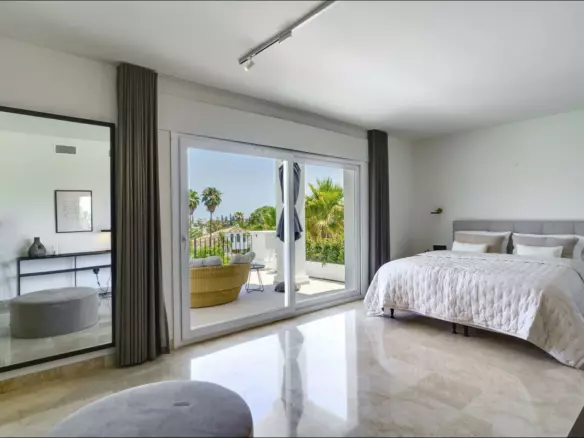 6-bedroom Villa In Marbella, Spain (404 M²)