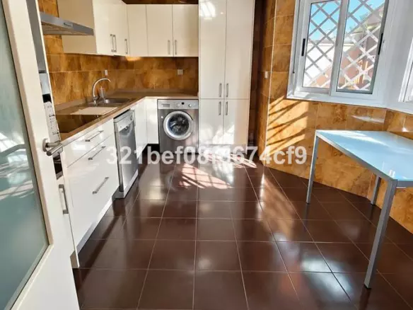 4-bedroom Town House In Estepona, Spain (185 M²)