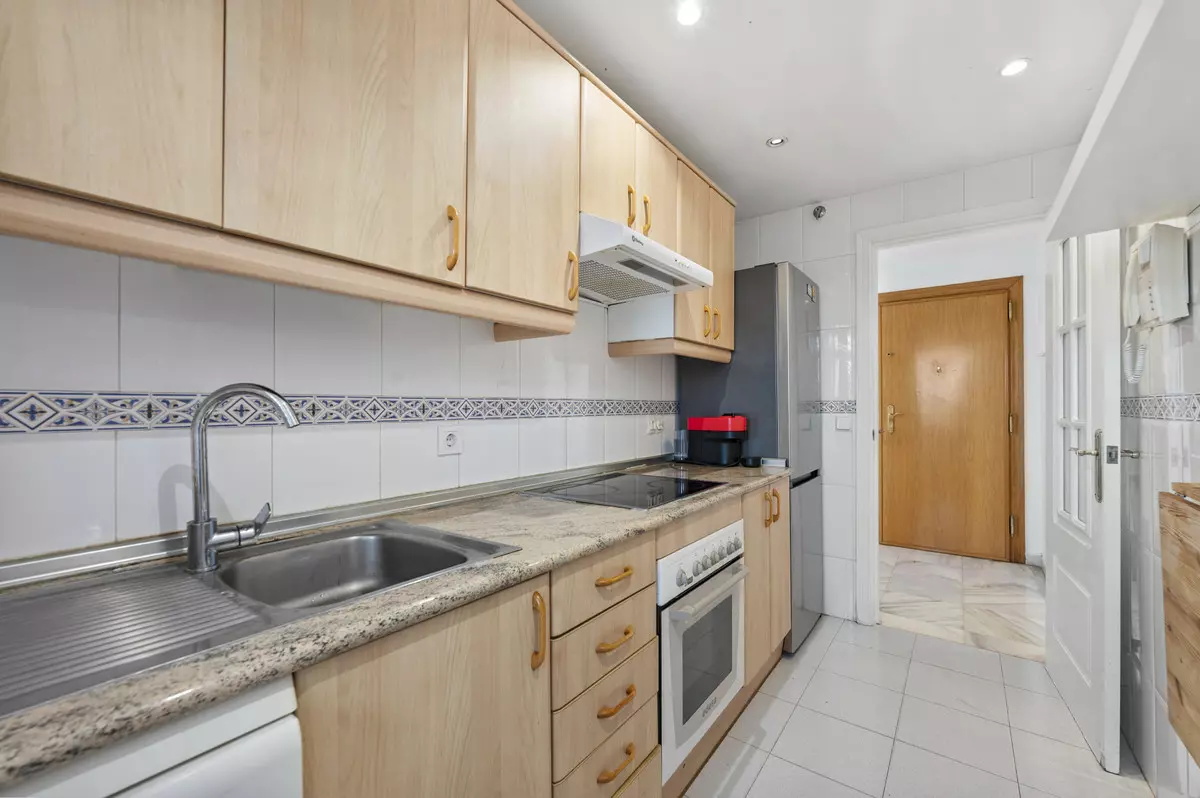 2-bedroom Apartment In Marbella, Spain (150 M²)