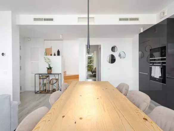 3-bedroom Apartment In Estepona, Spain (107 M²)