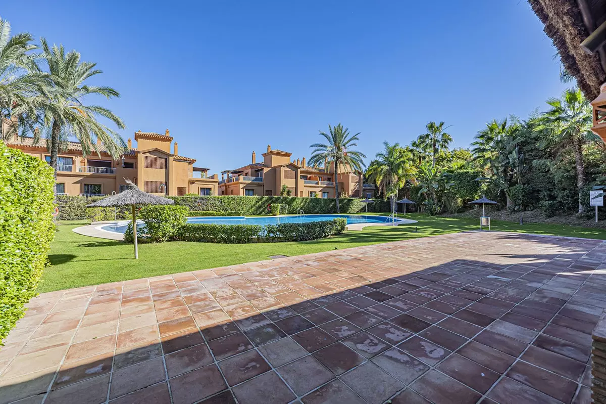 2-bedroom Apartment In Estepona, Spain (98 M²)