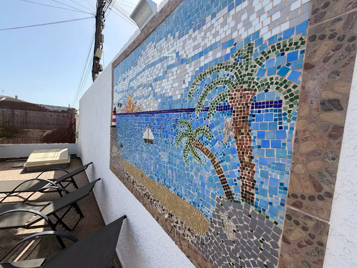 3-bedroom Villa In Torrevieja, Spain (142 M²)