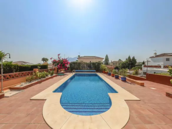 4-bedroom Villa In Coín, Spain (223 M²)