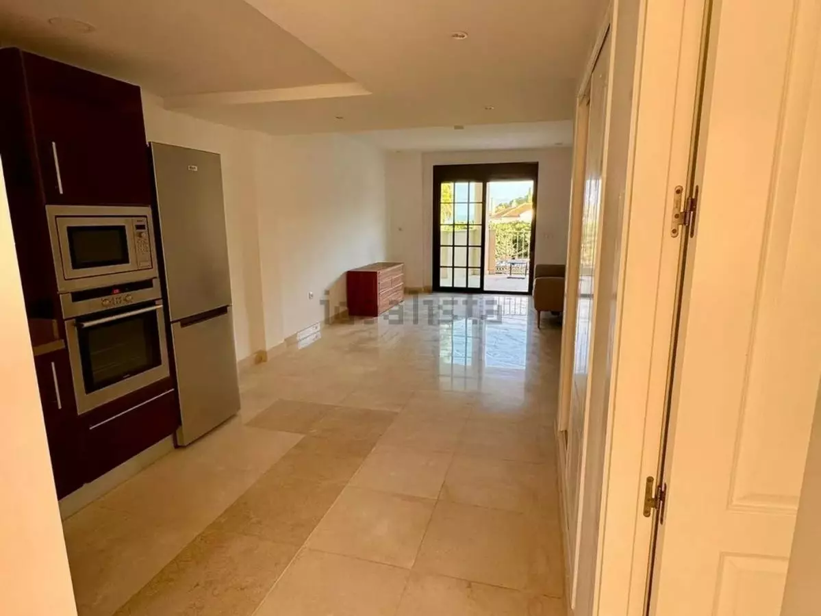 2-bedroom Apartment In Benalmádena, Spain (80 M²)