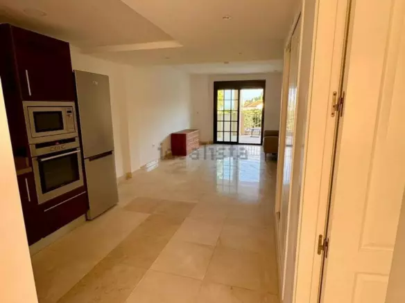 2-bedroom Apartment In Benalmádena, Spain (80 M²)