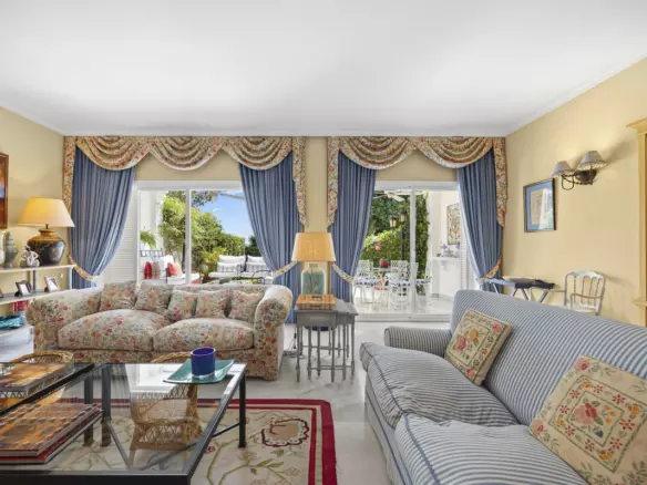5-bedroom Town House In Benahavis, Spain (195 M²)