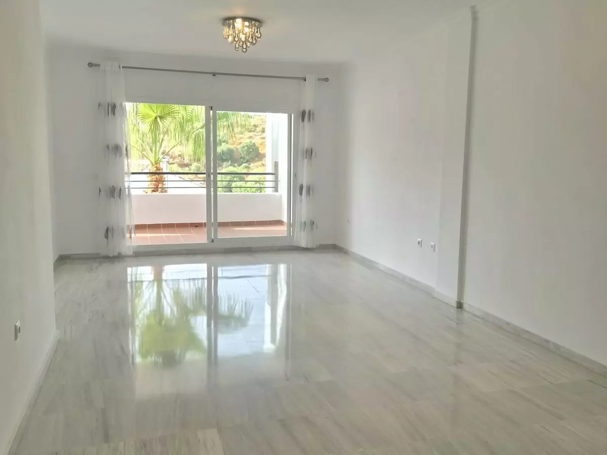 3-bedroom Apartment In Alhaurín El Grande, Spain (107 M²)