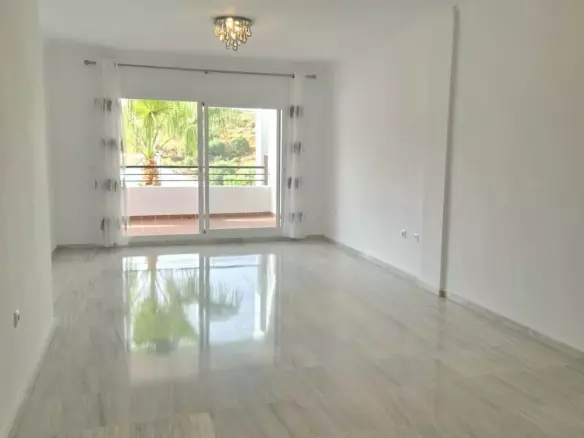 3-bedroom Apartment In Alhaurín El Grande, Spain (107 M²)