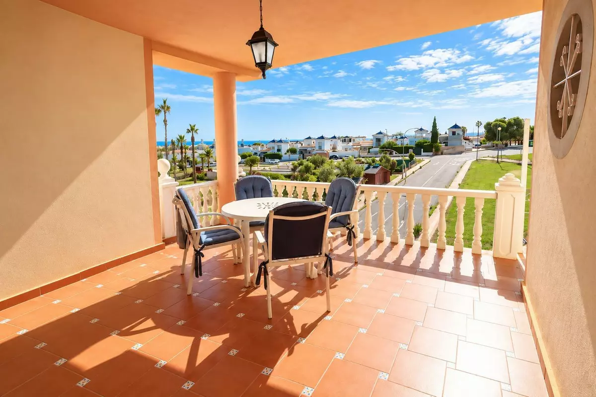 2-bedroom Apartment In Orihuela, Spain (75 M²)