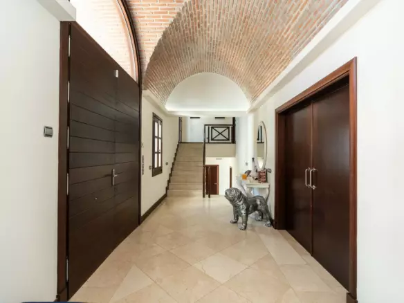 5-bedroom Villa In Benahavis, Spain (647 M²)