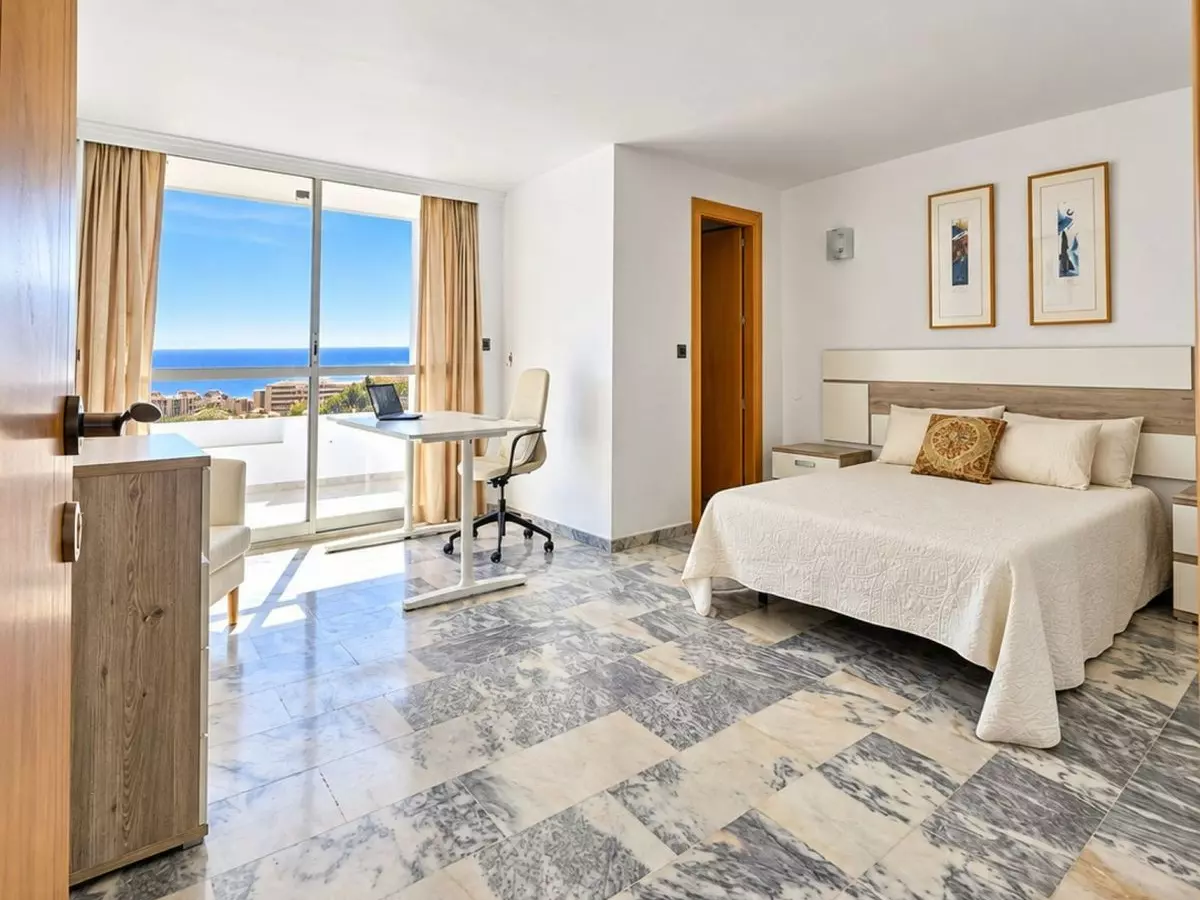 2-bedroom Apartment In Torremolinos, Spain (215 M²)