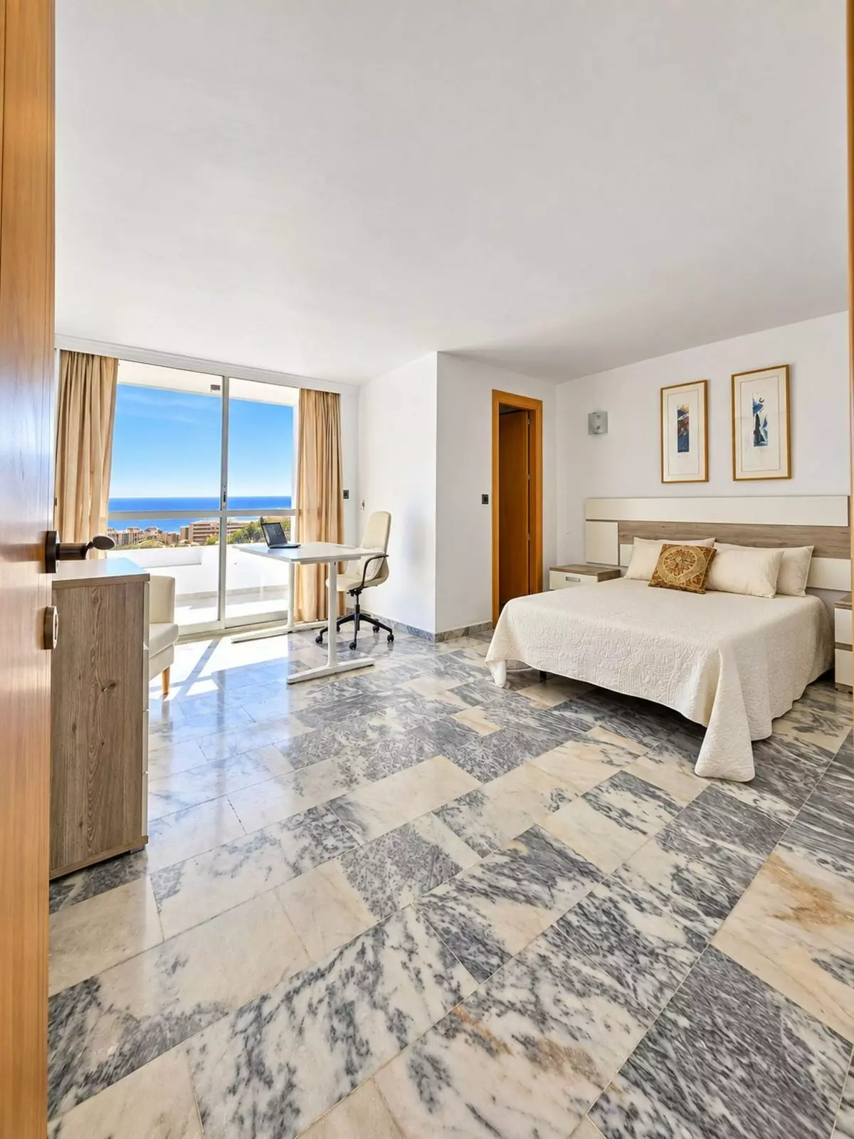 2-bedroom Apartment In Torremolinos, Spain (215 M²)