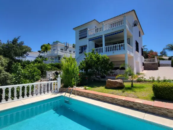 5-bedroom Villa In Marbella, Spain (324 M²)