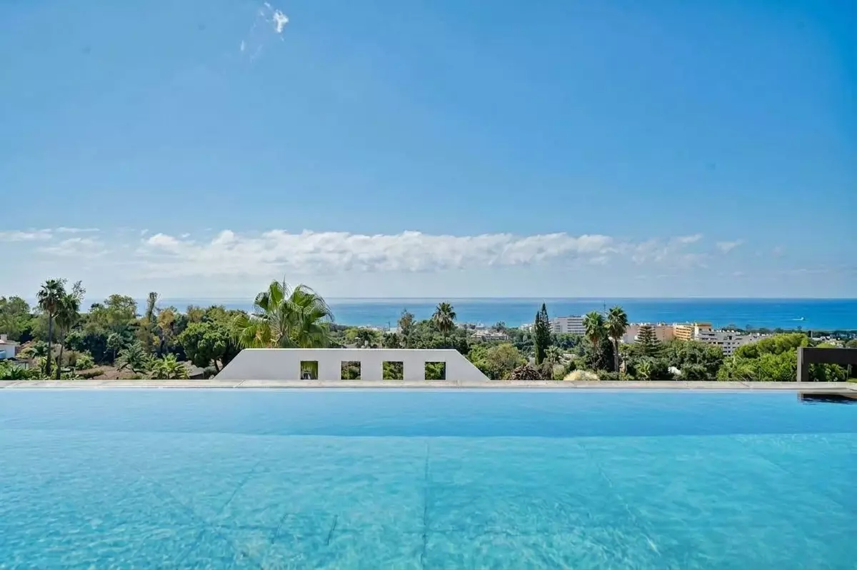 3-bedroom Apartment In Marbella, Spain (363 M²)