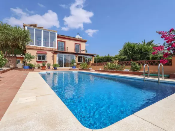 4-bedroom Villa In Coín, Spain (223 M²)