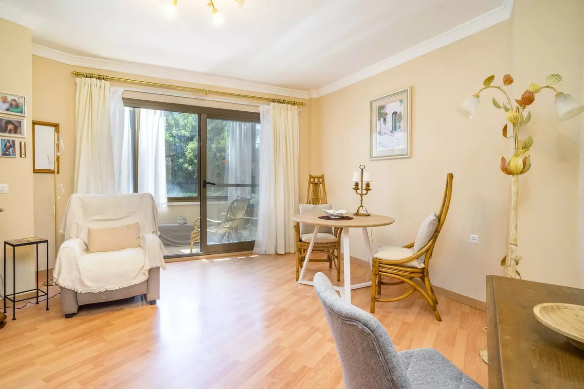 1-bedroom Apartment In Estepona, Spain (57 M²)