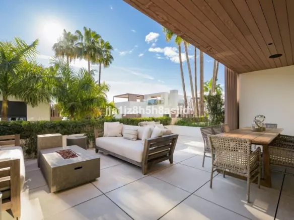 4-bedroom Villa In Marbella, Spain (421 M²)