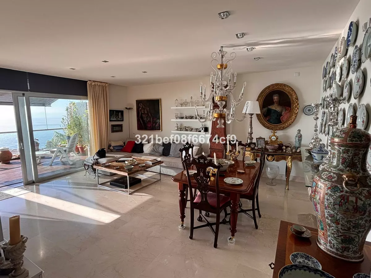 3-bedroom Apartment In Manilva, Spain (170 M²)