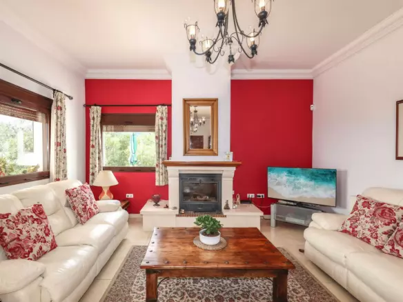 3-bedroom Villa In Casarabonela, Spain (239 M²)