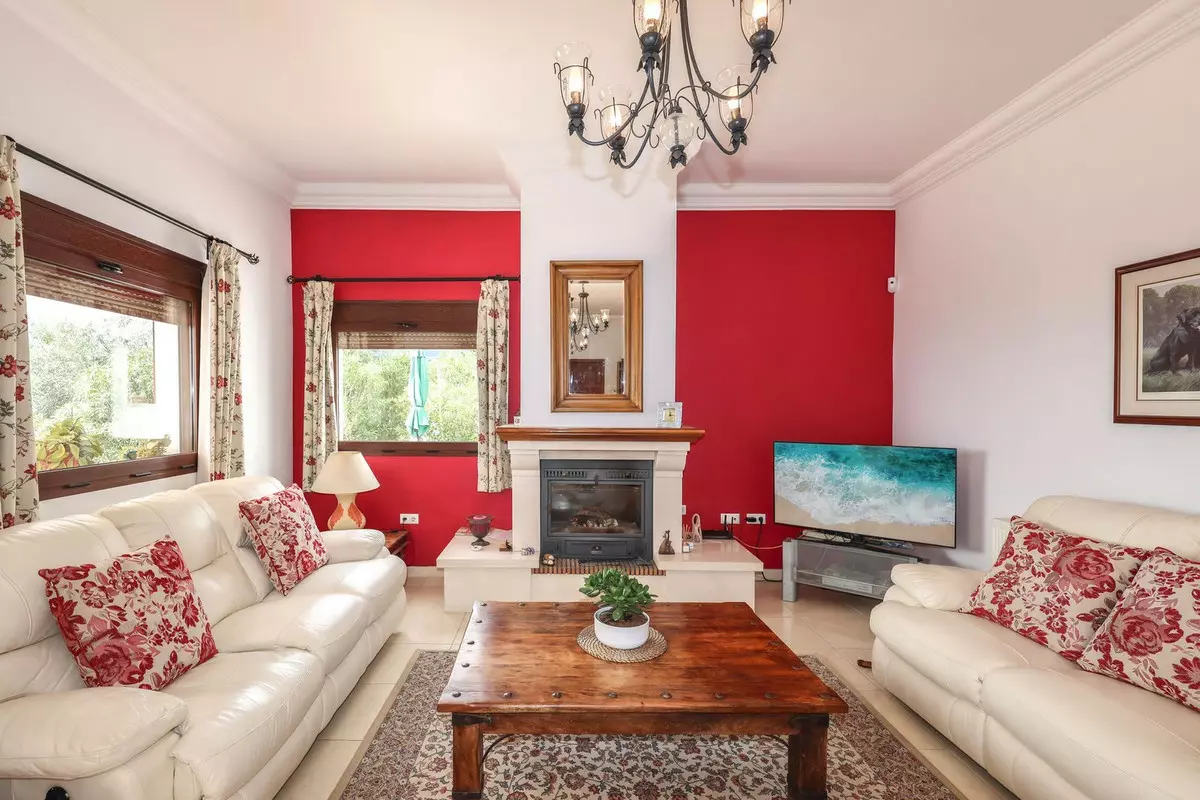 3-bedroom Villa In Casarabonela, Spain (239 M²)