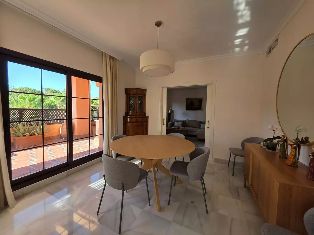 4-bedroom Apartment In Estepona, Spain (197 M²)