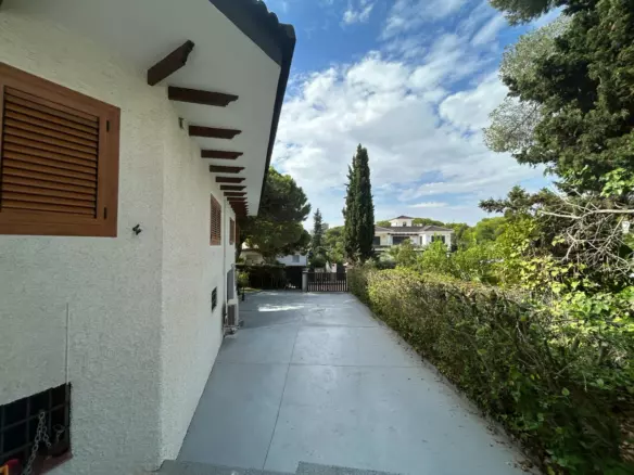 7-bedroom Villa In Orihuela, Spain (450 M²)