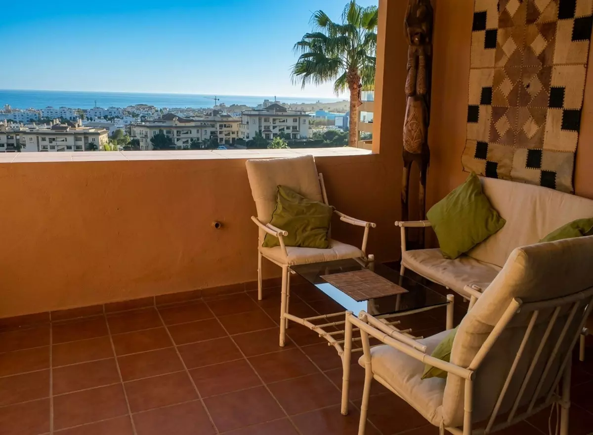 2-bedroom Apartment In Estepona, Spain (75 M²)
