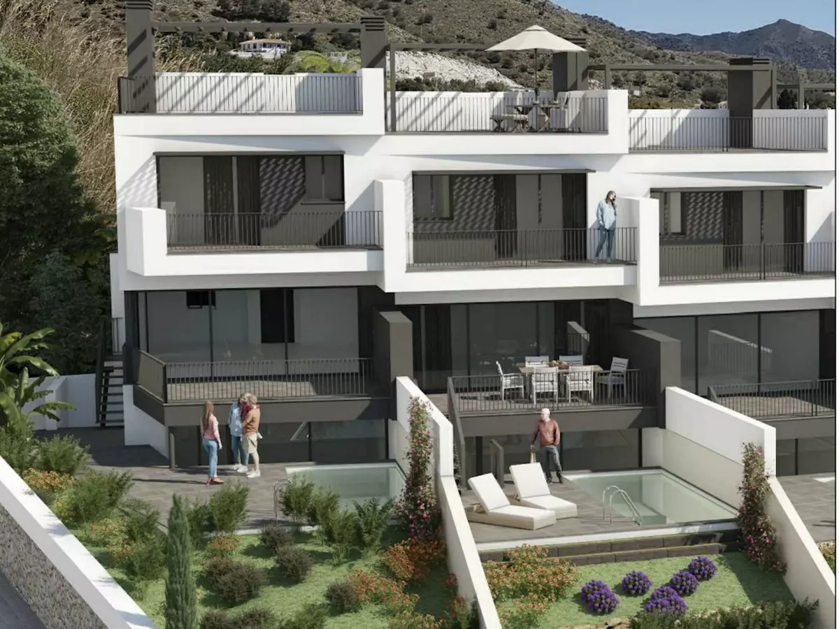 3-bedroom Town House In Nerja, Spain (102 M²)