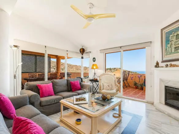 3-bedroom Apartment In Mijas, Spain (132 M²)
