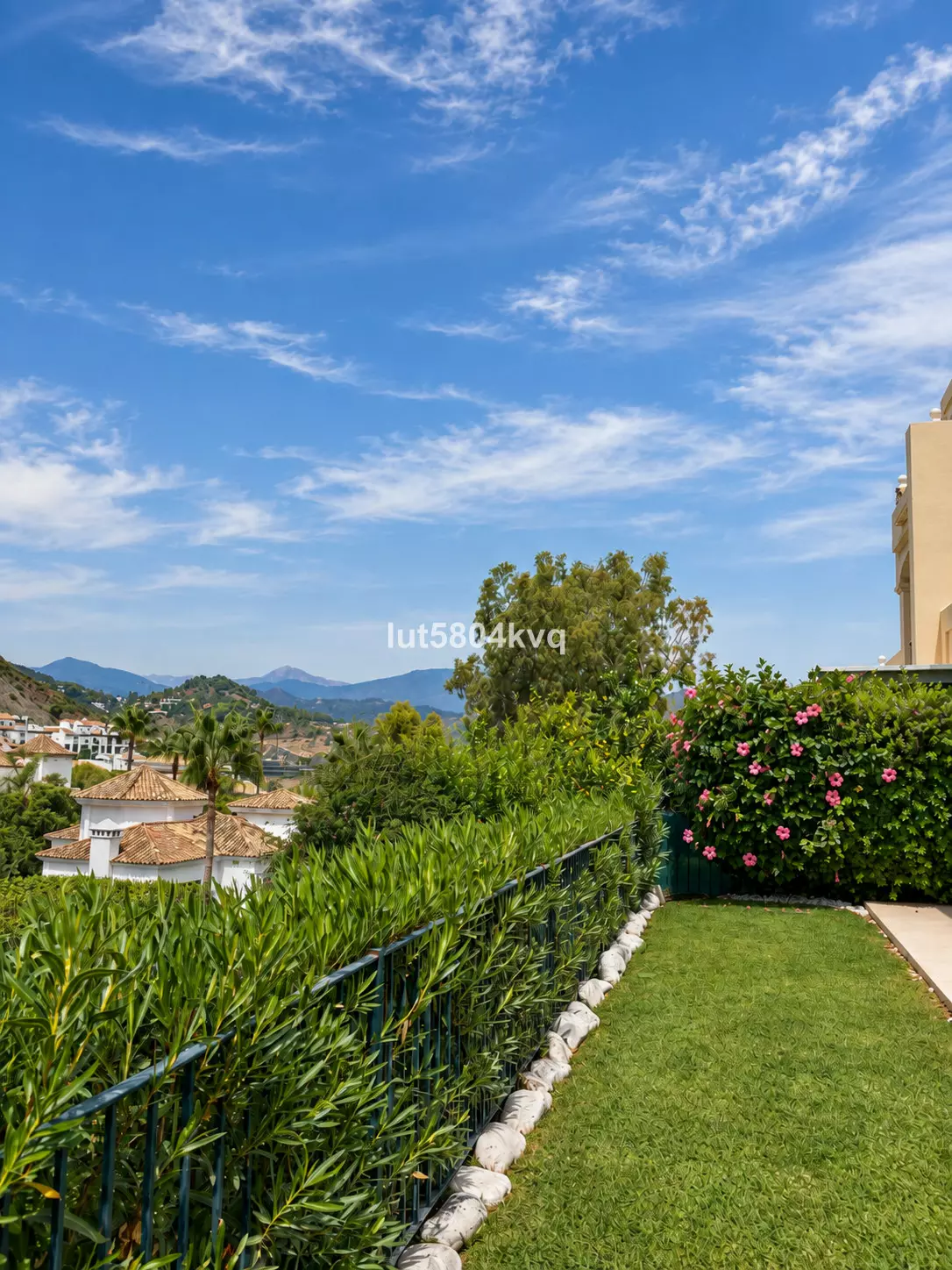 ShowFeedImage-6e52f8 3-bedroom Apartment In Benahavis, Spain (150 M²)