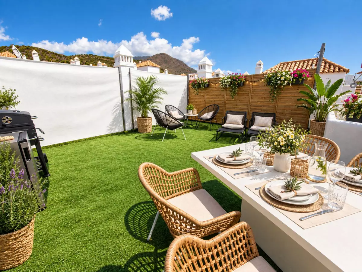 2-bedroom Apartment In Estepona, Spain (100 M²)