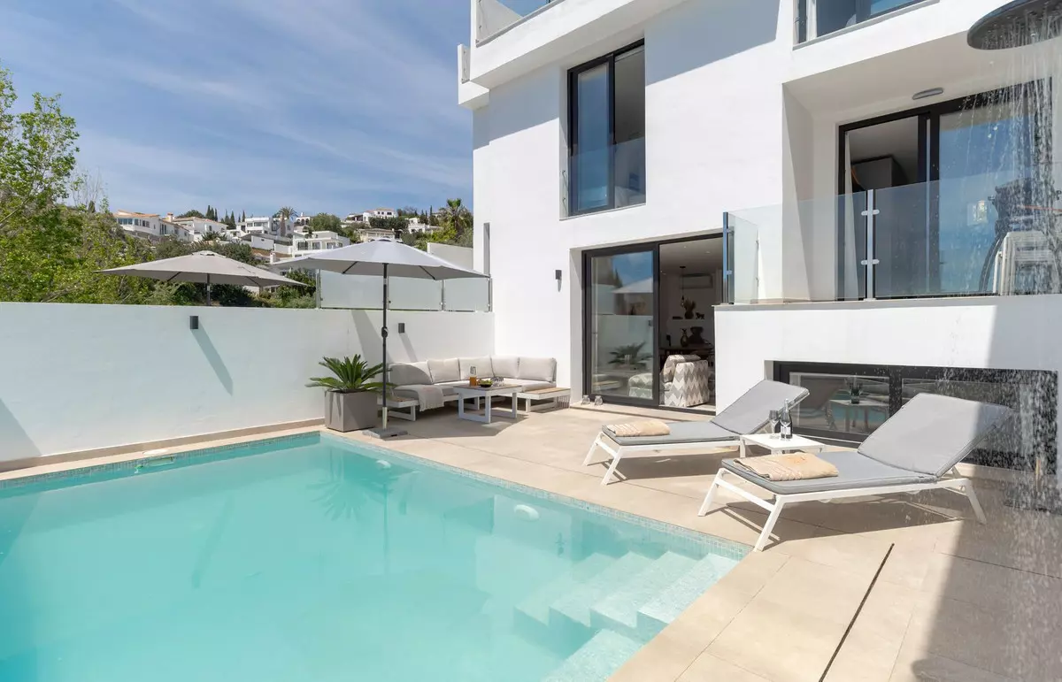 4-bedroom Town House In Fuengirola, Spain (183 M²)