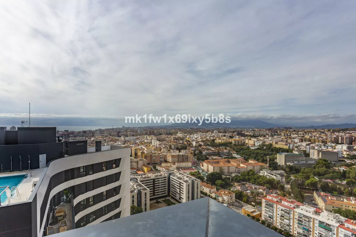 2-bedroom Apartment In Málaga, Spain (83 M²)