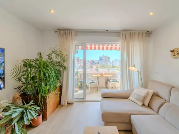 3-bedroom Apartment In Málaga, Spain (107 M²)