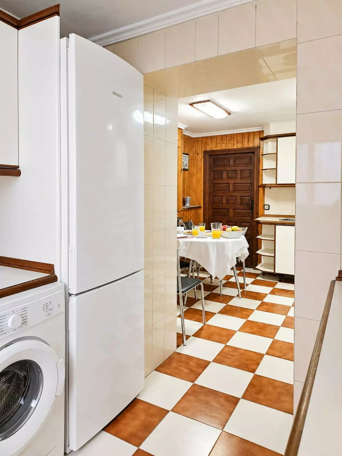 2-bedroom Apartment In Torremolinos, Spain (215 M²)