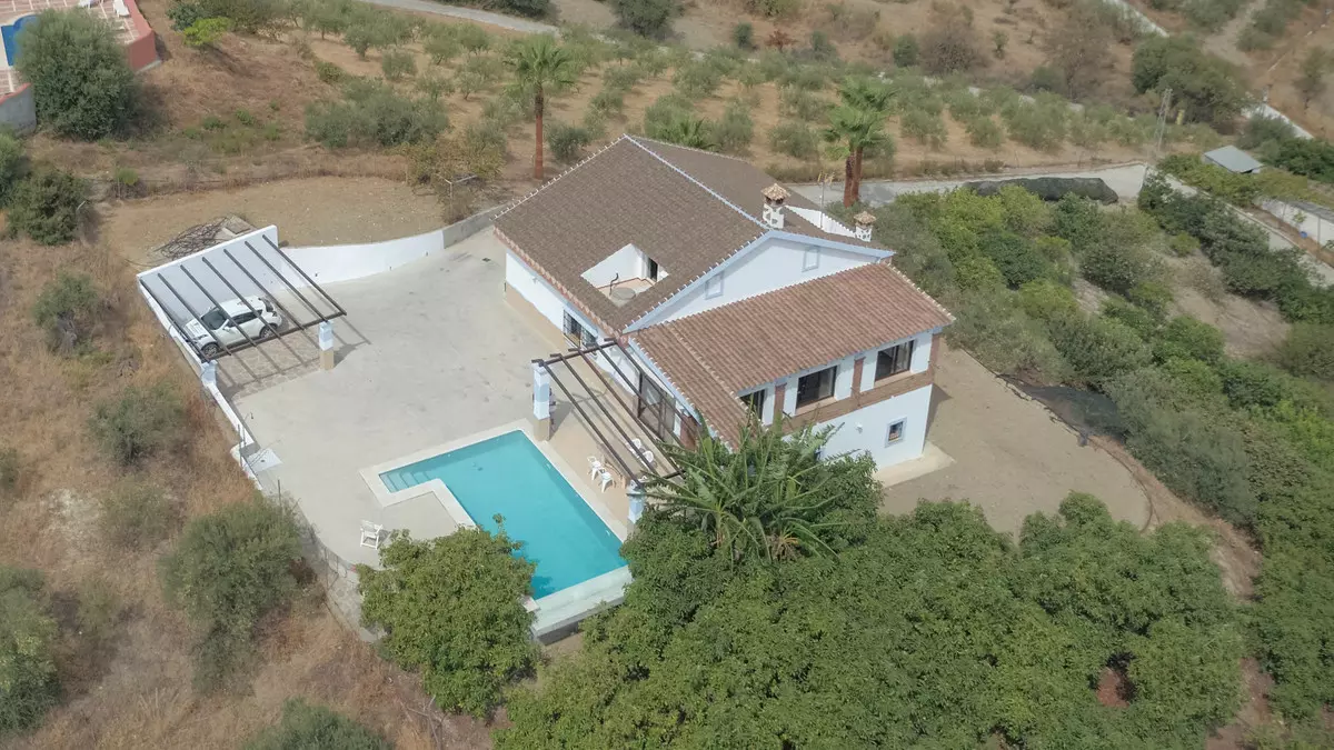 5-bedroom Villa In Coín, Spain (450 M²)