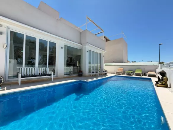 4-bedroom Villa In Orihuela, Spain (160 M²)