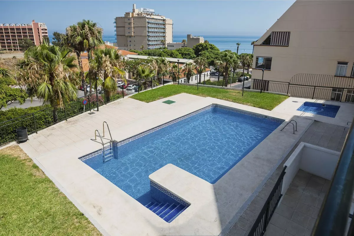 2-bedroom Apartment In Benalmádena, Spain (86 M²)
