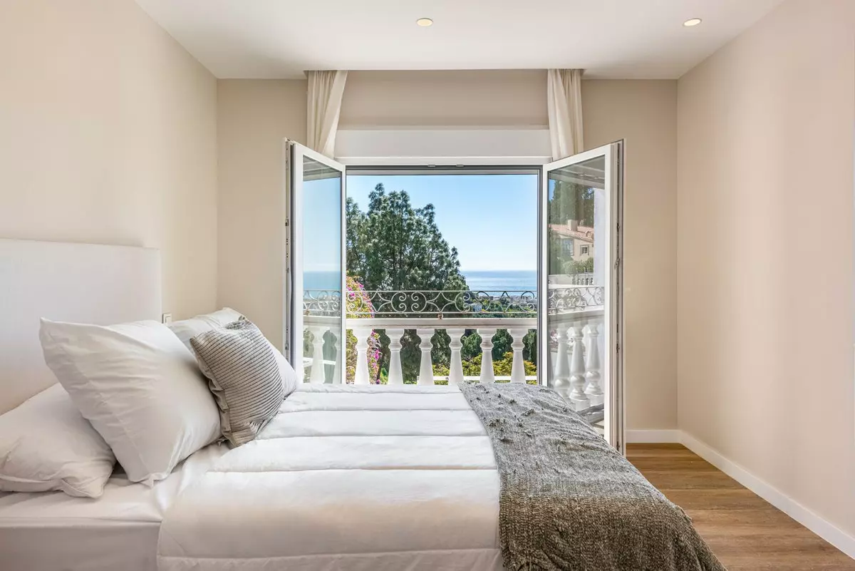 5-bedroom Villa In Marbella, Spain (474 M²)